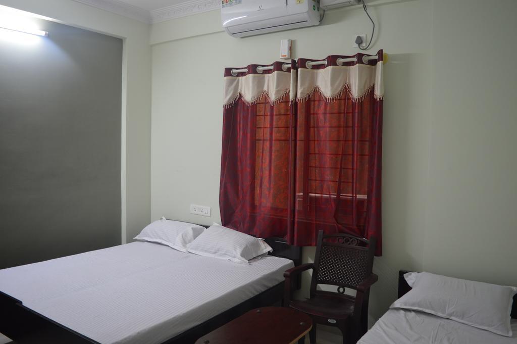 Sri Balaji Guest House Bangalore Exteriör bild