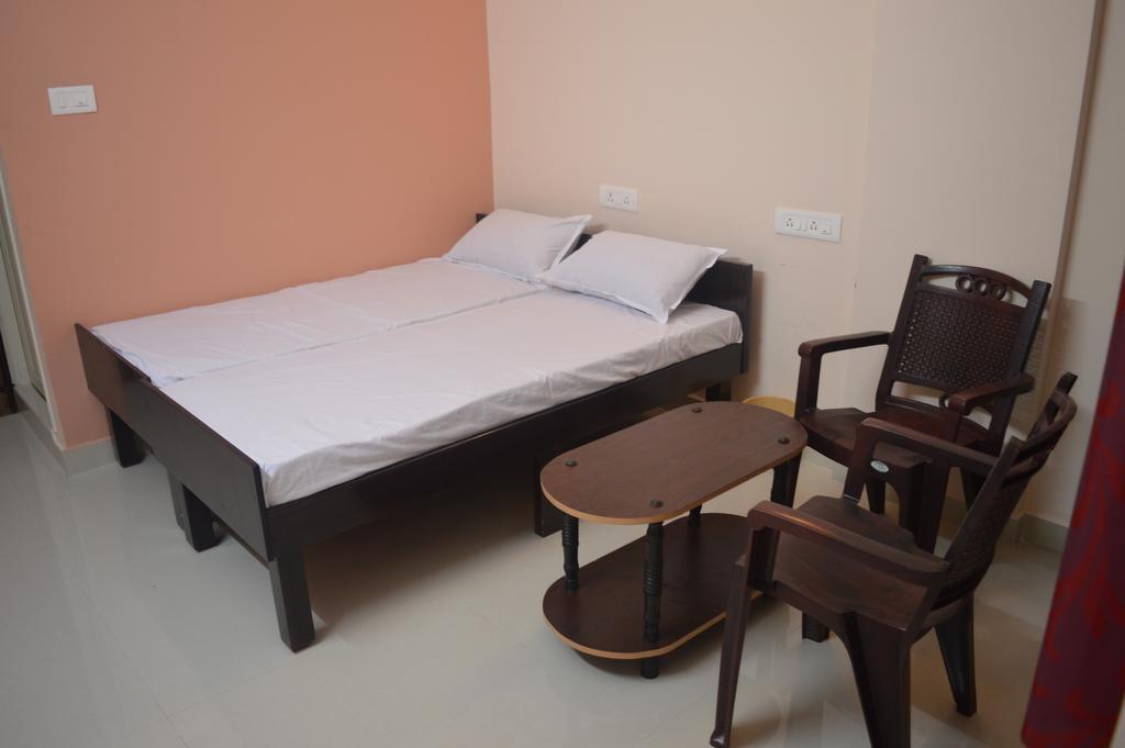 Sri Balaji Guest House Bangalore Exteriör bild