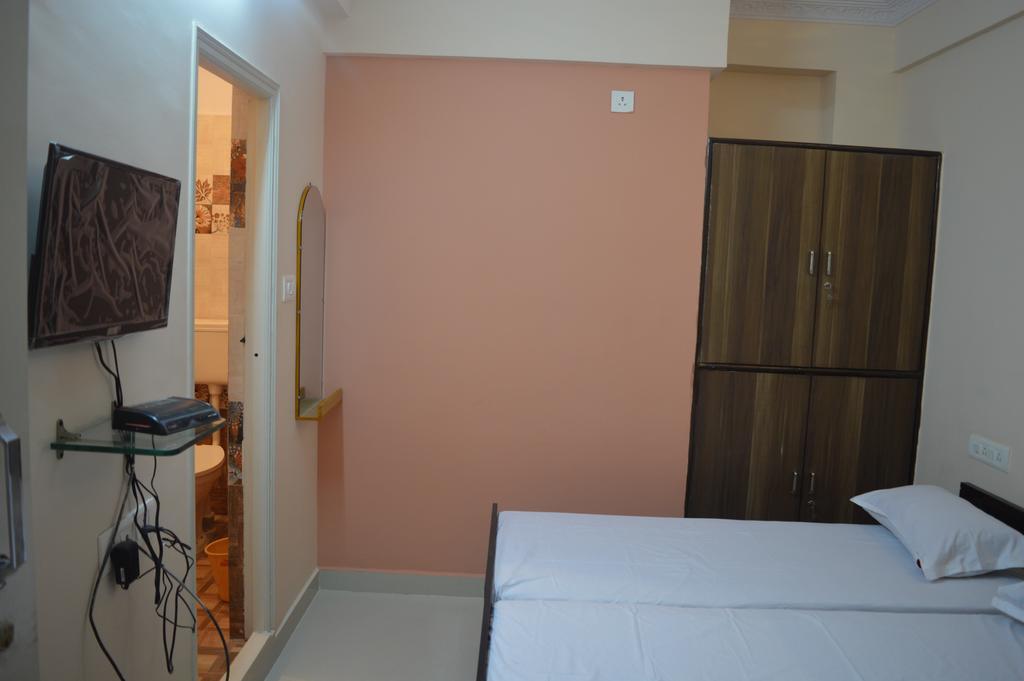 Sri Balaji Guest House Bangalore Exteriör bild